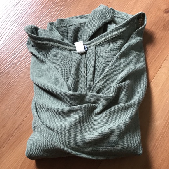 We The Free Green Top. Size XS - Picture 4 of 4